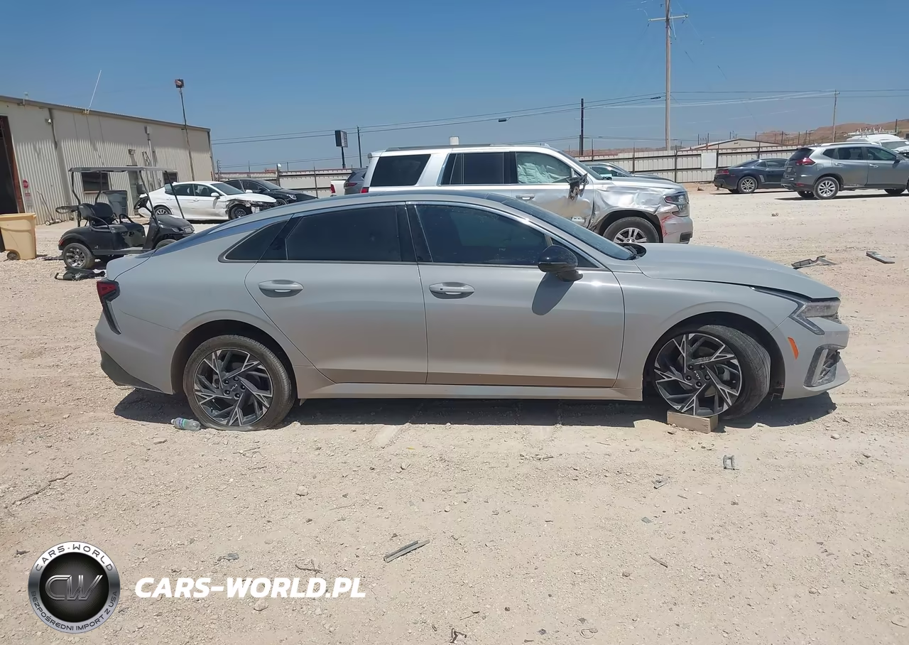 2025 Kia K5 Gt-Line VIN:KNAG64J73S5389736 - 13