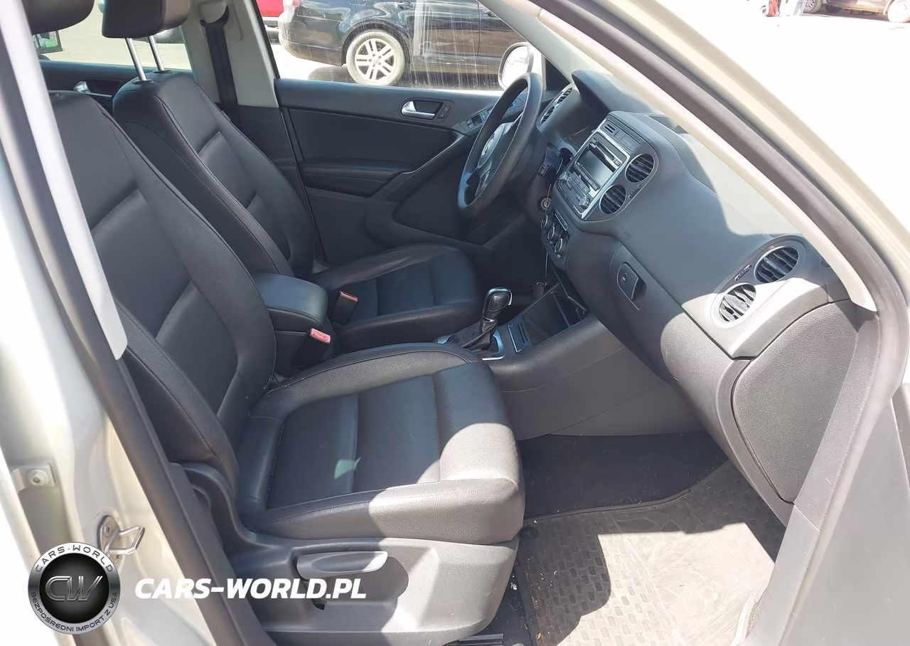 2012 Volkswagen Tiguan Le VIN:WVGAV7AX7CW569774 - 5