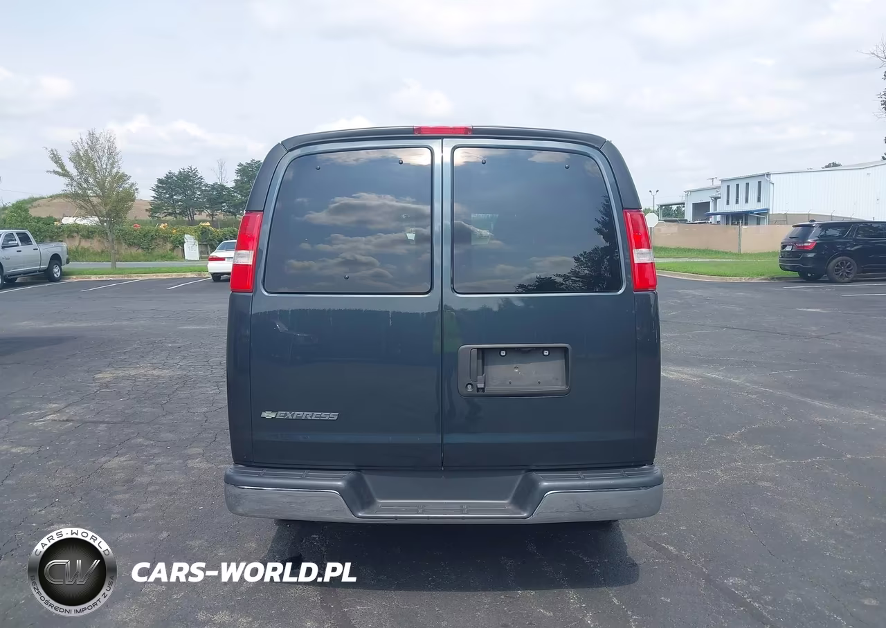 2018 Chevrolet Express 3500 Lt VIN:1GAZGPFGXJ1232352 - 16
