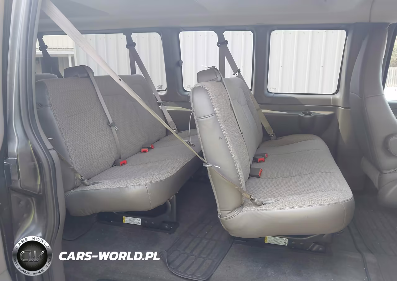 2018 Chevrolet Express 3500 Lt VIN:1GAZGPFGXJ1232352 - 8