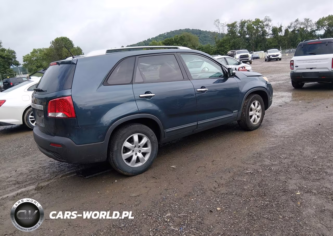 2012 Kia Sorento Lx V6 VIN:5XYKTDA26CG191350 - 4