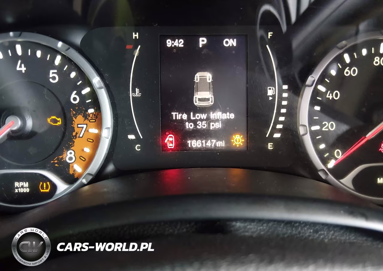 2016 Jeep Renegade Sport VIN:ZACCJAAT2GPE29296 - 7
