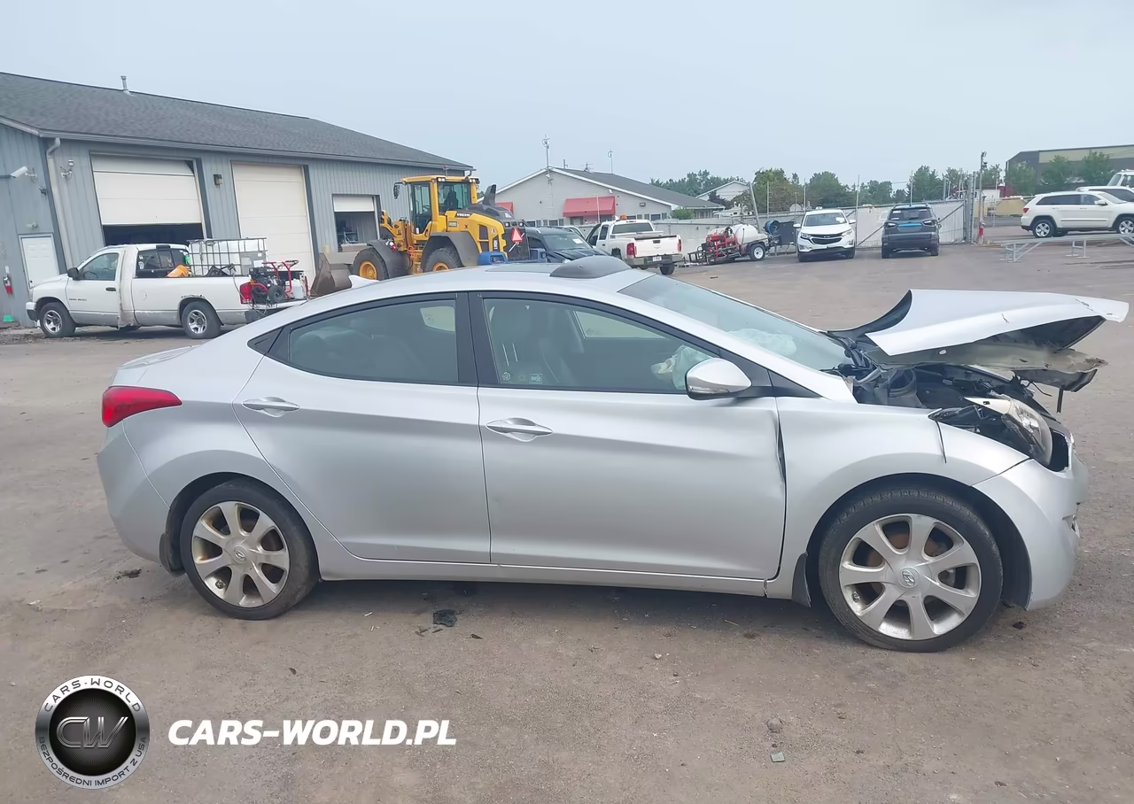 2013 Hyundai Elantra Limited VIN:KMHDH4AE4DU637558 - 13