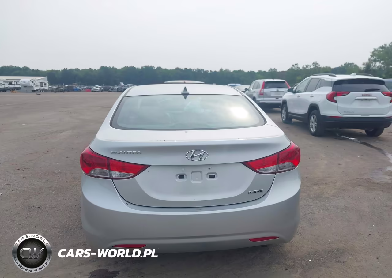 2013 Hyundai Elantra Limited VIN:KMHDH4AE4DU637558 - 16