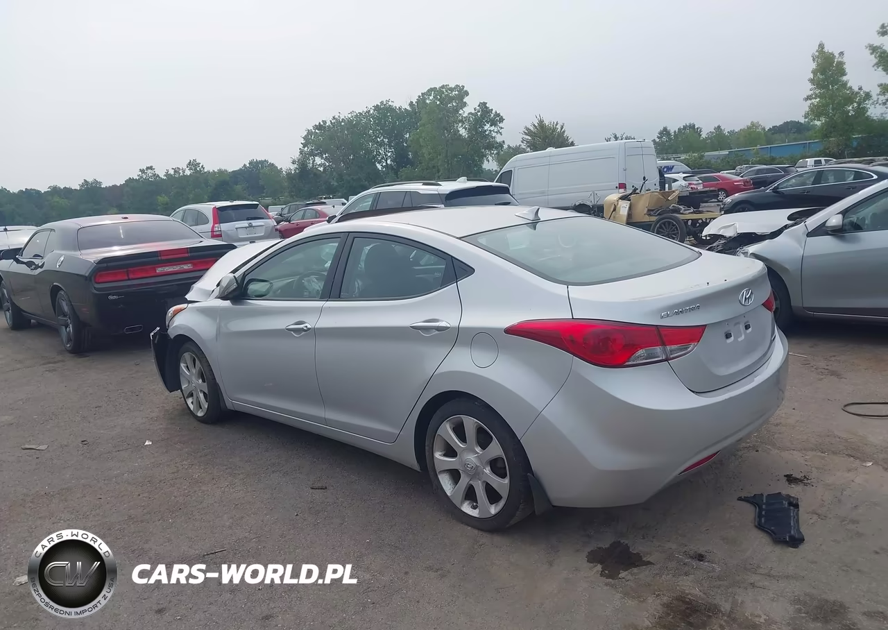 2013 Hyundai Elantra Limited VIN:KMHDH4AE4DU637558 - 3