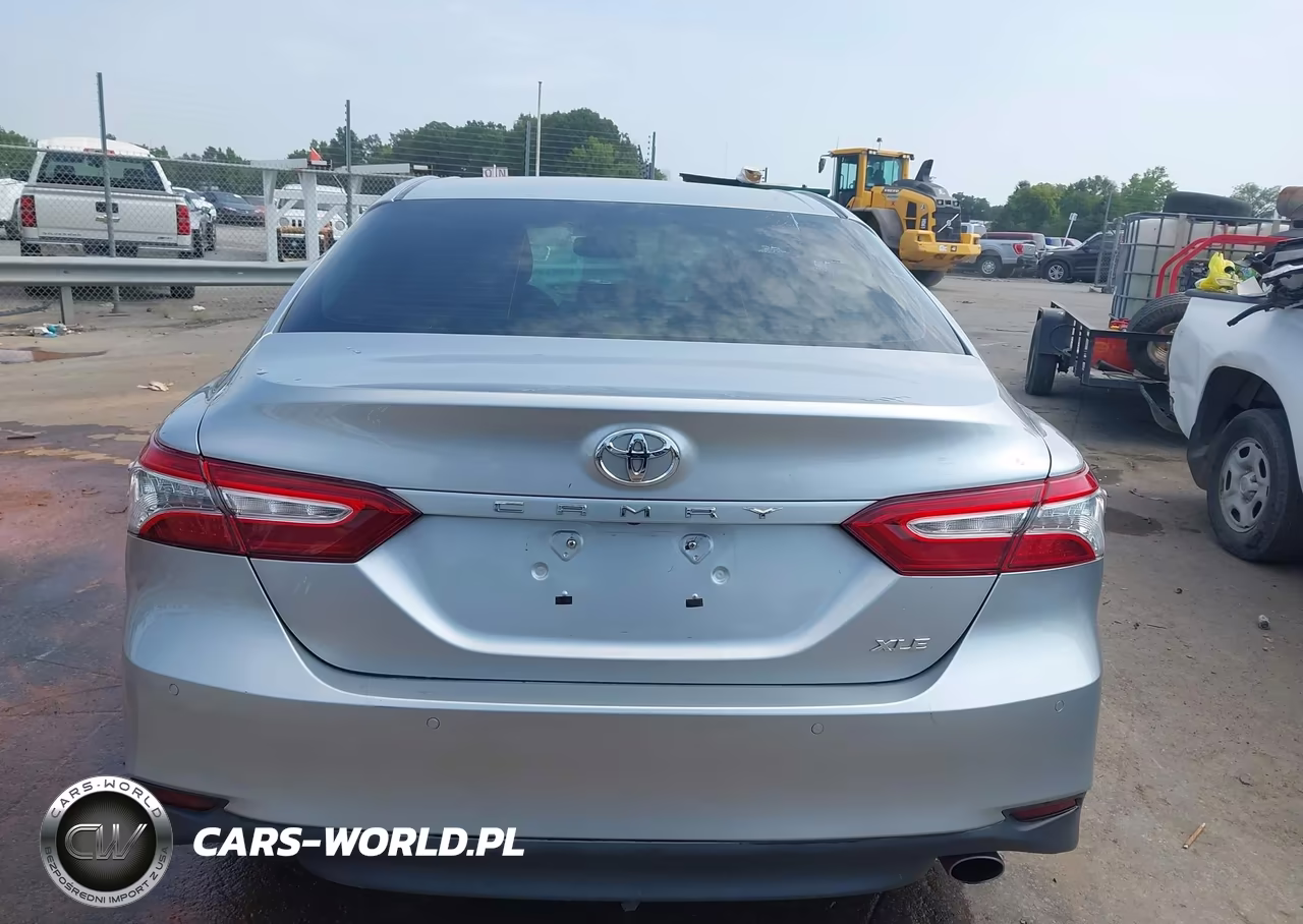 2018 Toyota Camry Xle VIN:4T1B11HK6JU008210 - 16