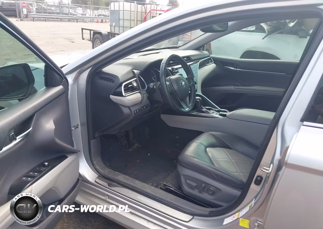 2018 Toyota Camry Xle VIN:4T1B11HK6JU008210 - 5