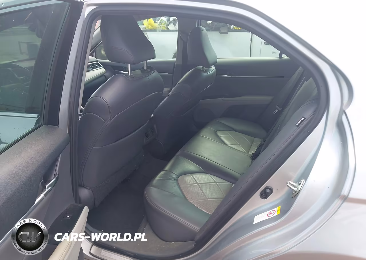 2018 Toyota Camry Xle VIN:4T1B11HK6JU008210 - 8
