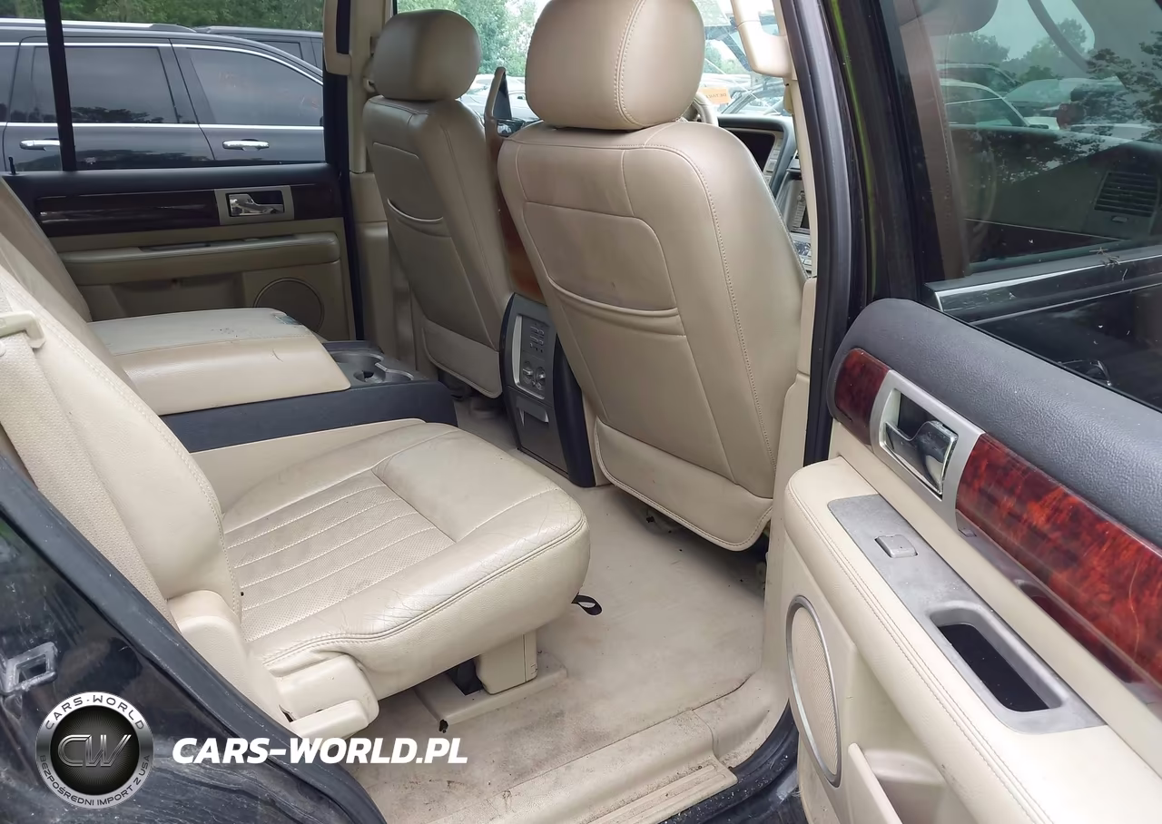 2006 Lincoln Navigator Luxury-Ultimate VIN:5LMFU28546LJ21821 - 8