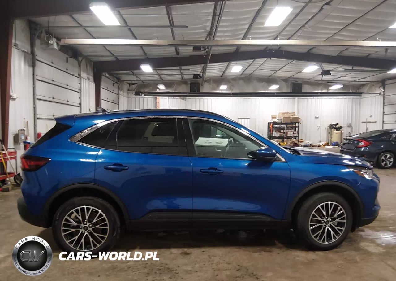 2023 Ford Escape Phev VIN:1FMCU0E17PUA28377 - 14