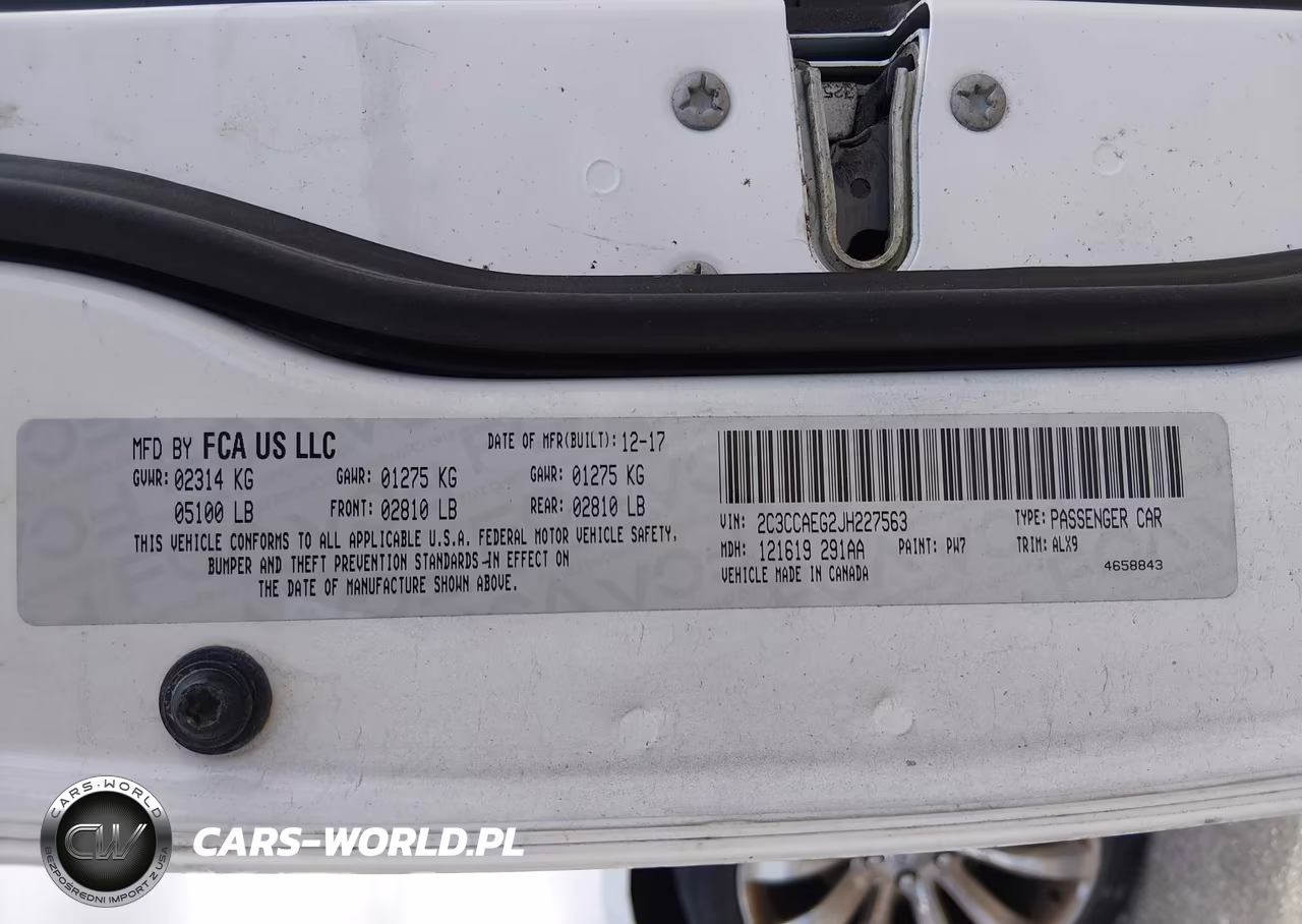 2018 Chrysler 300 Limited VIN:2C3CCAEG2JH227563 - 9