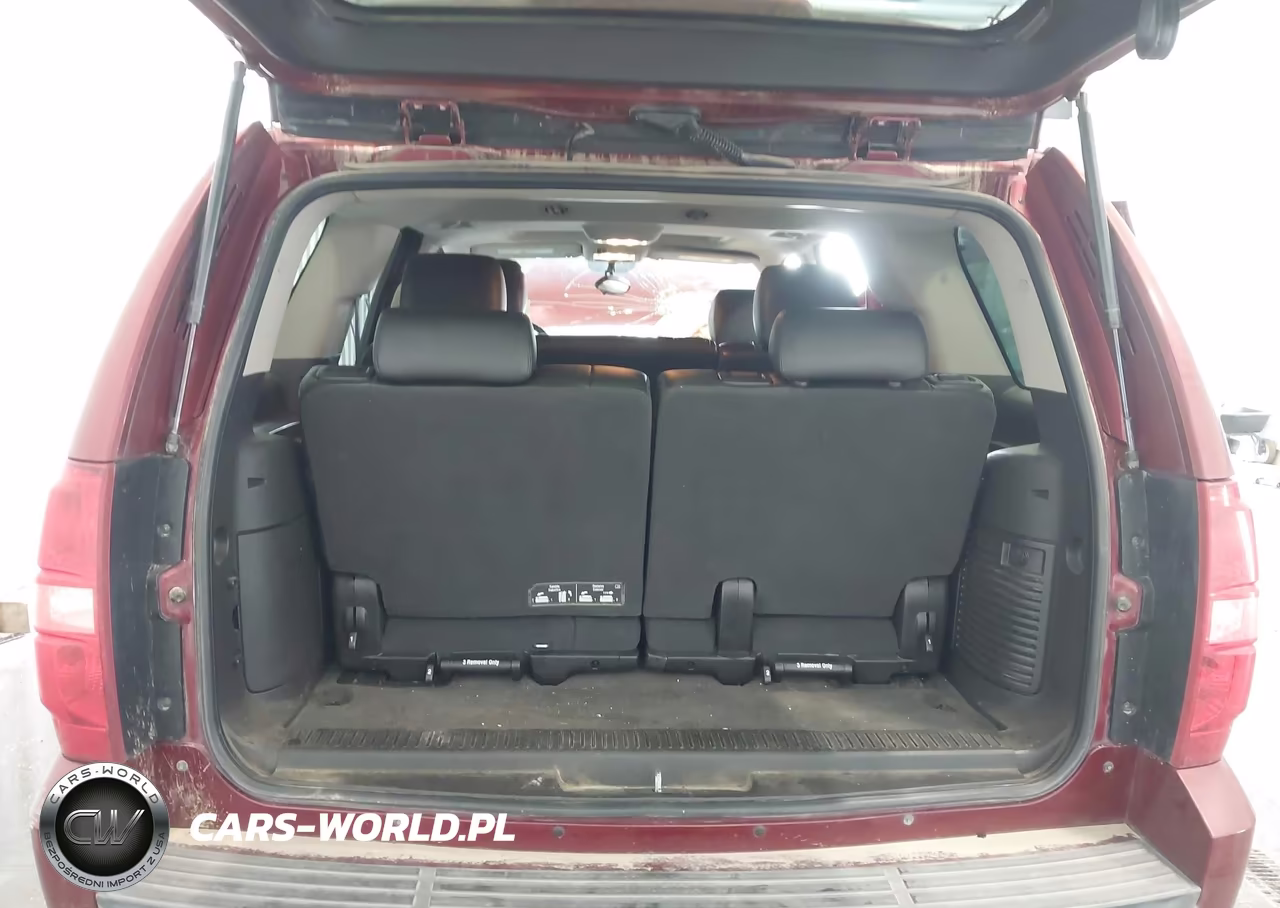2011 Chevrolet Tahoe Lt VIN:1GNSKBE01BR301650 - 18