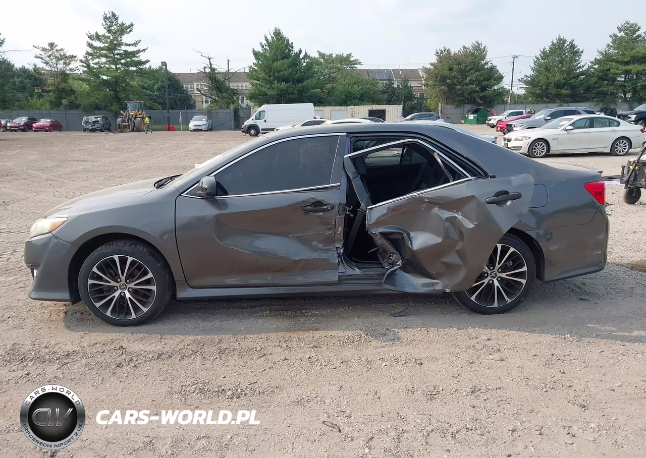 2014 Toyota Camry Se VIN:4T1BF1FK5EU810810 - 14
