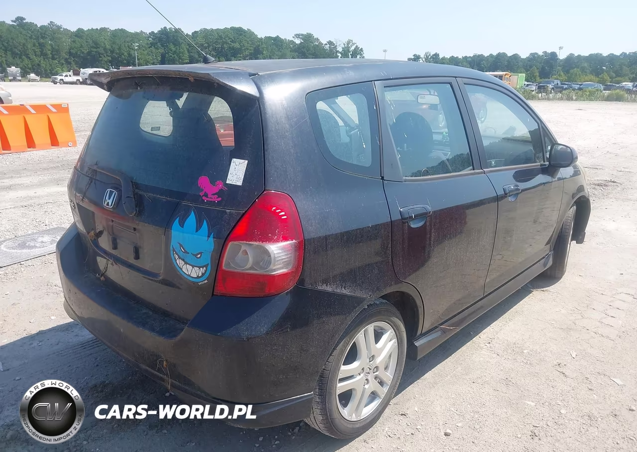 2007 Honda Fit Sport VIN:JHMGD38607S015978 - 4
