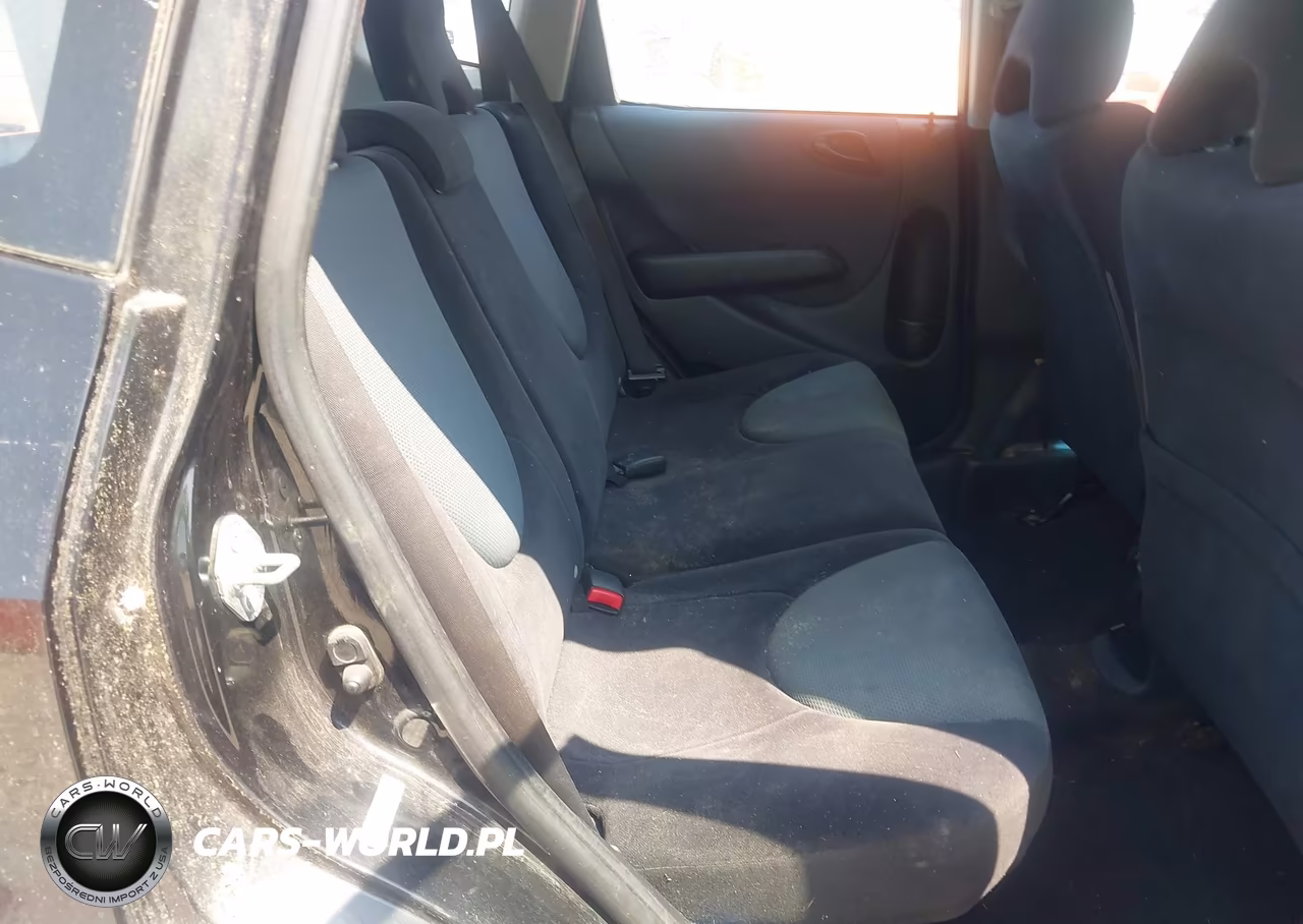 2007 Honda Fit Sport VIN:JHMGD38607S015978 - 8