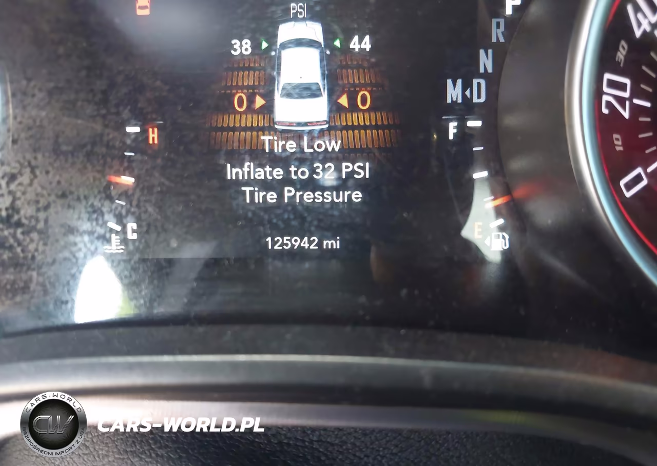 2019 Dodge Challenger R-T VIN:2C3CDZBT5KH642178 - 7