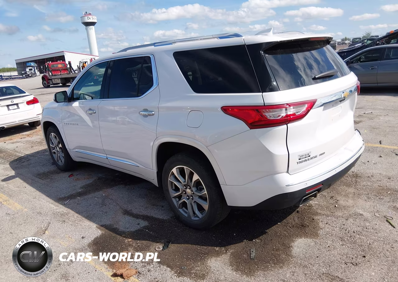 2018 Chevrolet Traverse Premier VIN:1GNEVJKW8JJ123269 - 3