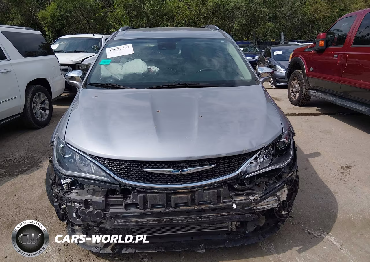 2020 Chrysler Pacifica Hybrid Limited VIN:2C4RC1N78LR288211 - 13