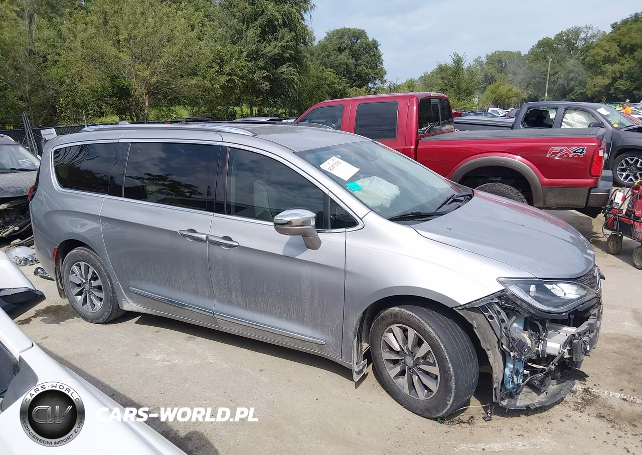 2020 Chrysler Pacifica Hybrid Limited VIN:2C4RC1N78LR288211 - 14