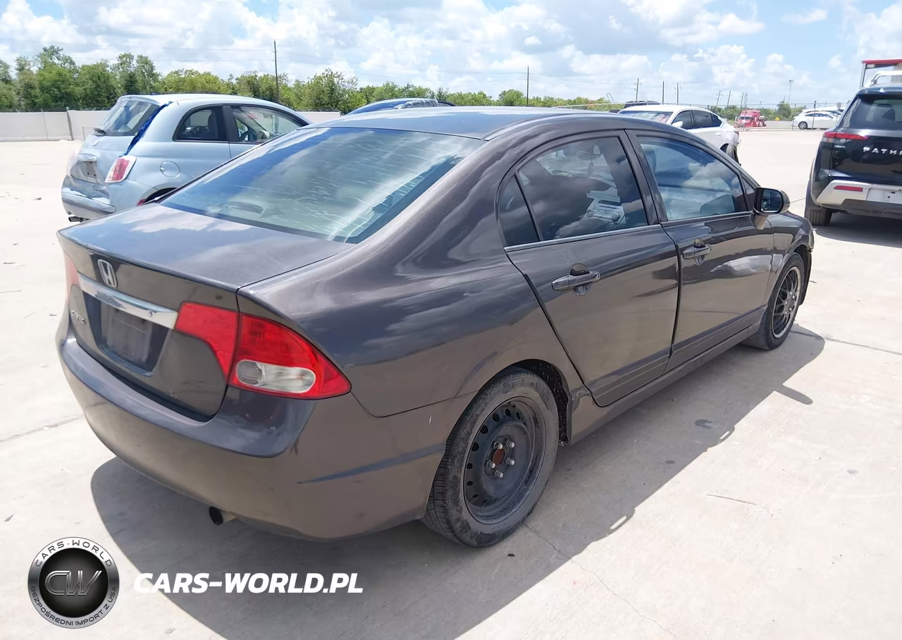 2011 Honda Civic Lx VIN:2HGFA1F5XBH524143 - 4