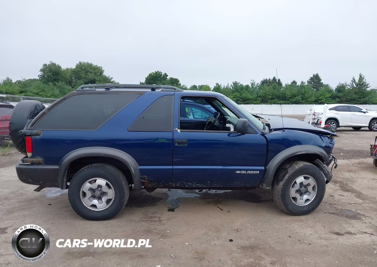 2000 Chevrolet Blazer Ls VIN:1GNCT18W9YK254980 - 14