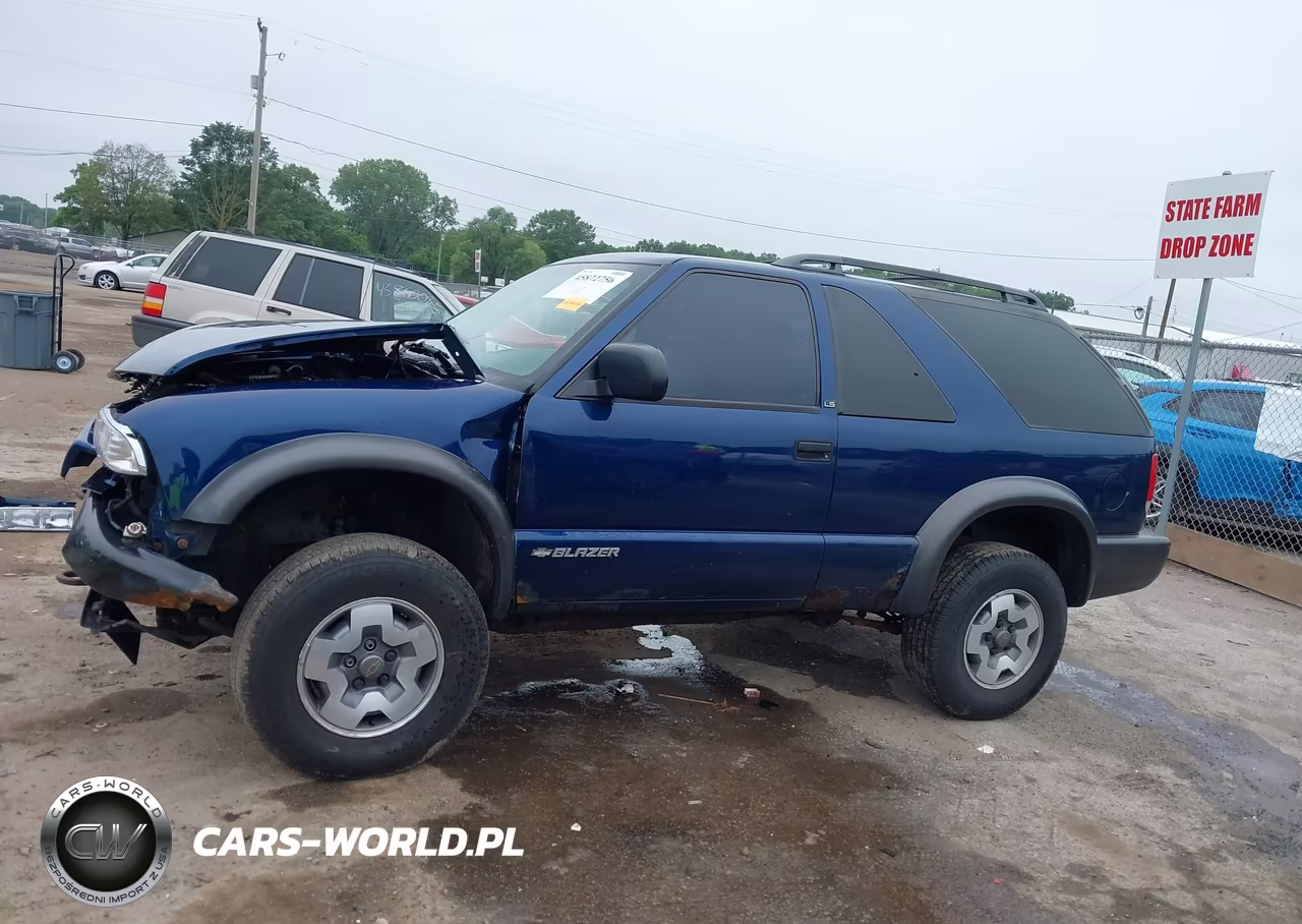 2000 Chevrolet Blazer Ls VIN:1GNCT18W9YK254980 - 15