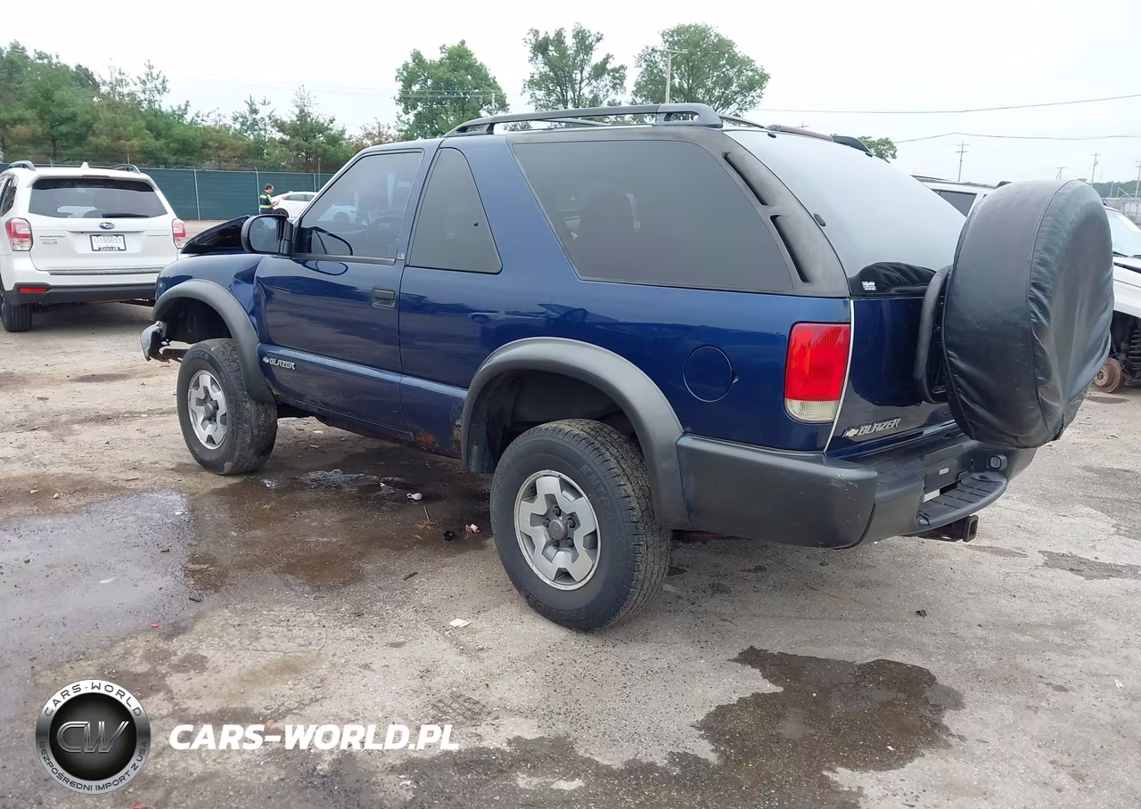 2000 Chevrolet Blazer Ls VIN:1GNCT18W9YK254980 - 3