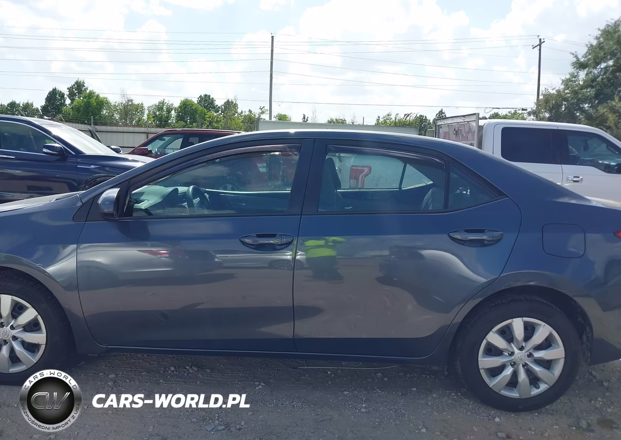 2016 Toyota Corolla Le VIN:5YFBURHE5GP373701 - 14