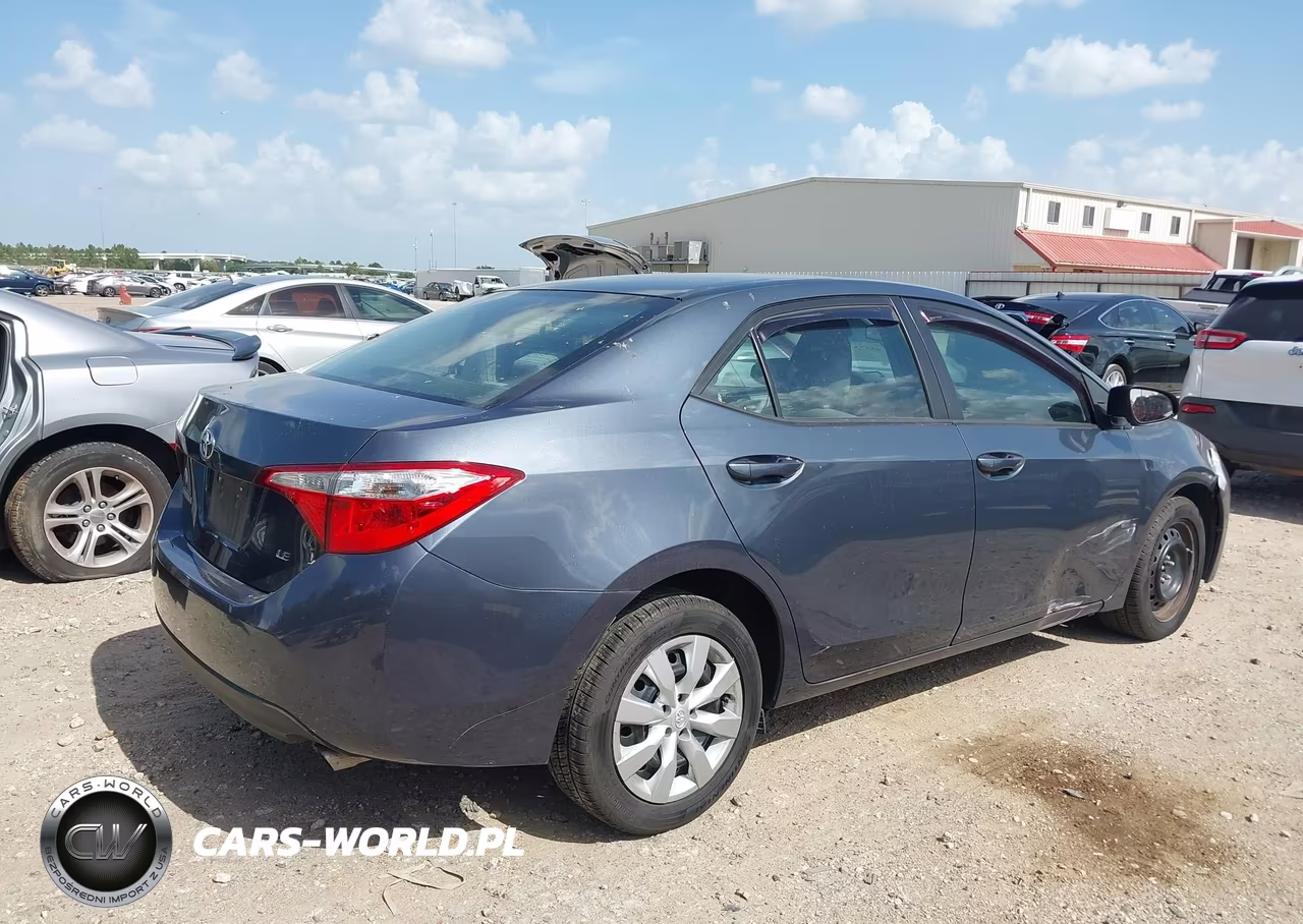 2016 Toyota Corolla Le VIN:5YFBURHE5GP373701 - 4
