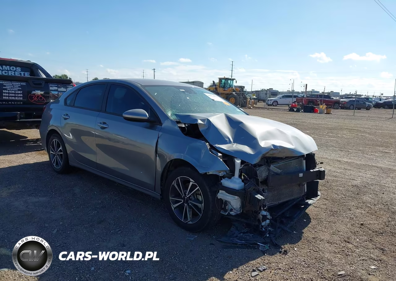 2023 Kia Forte Lxs