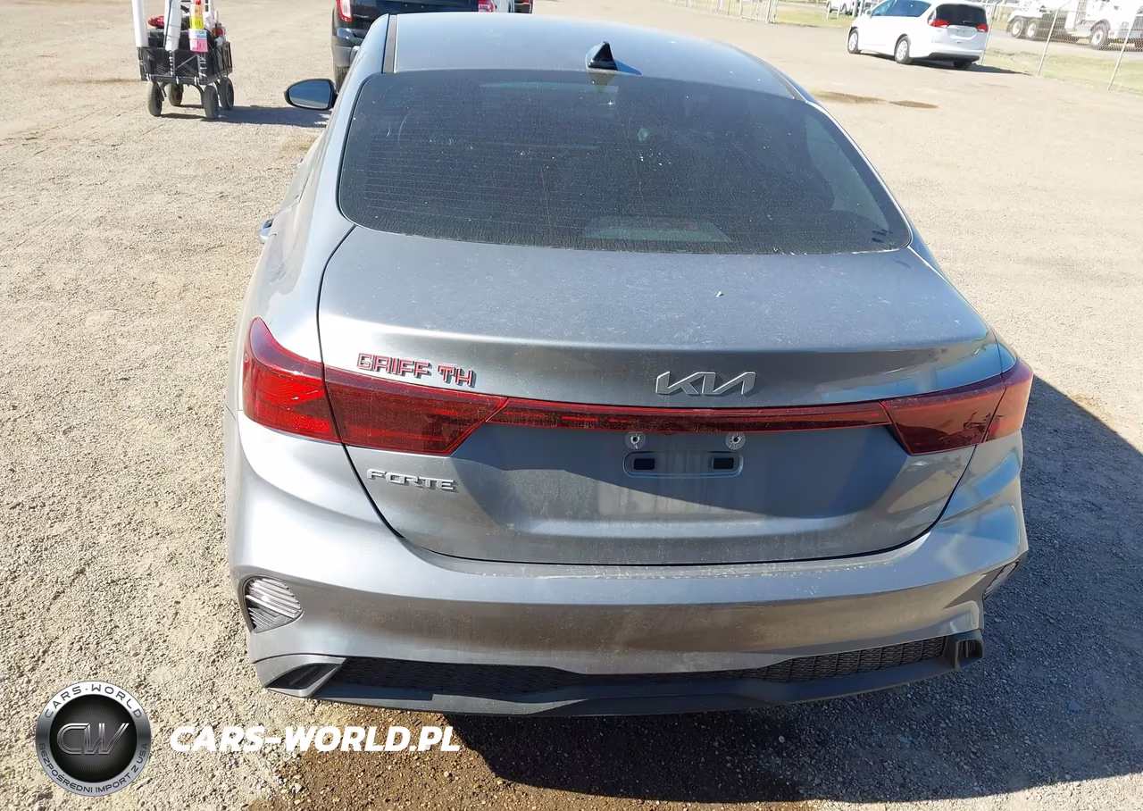 2023 Kia Forte Lxs VIN:3KPF24AD5PE631812 - 17