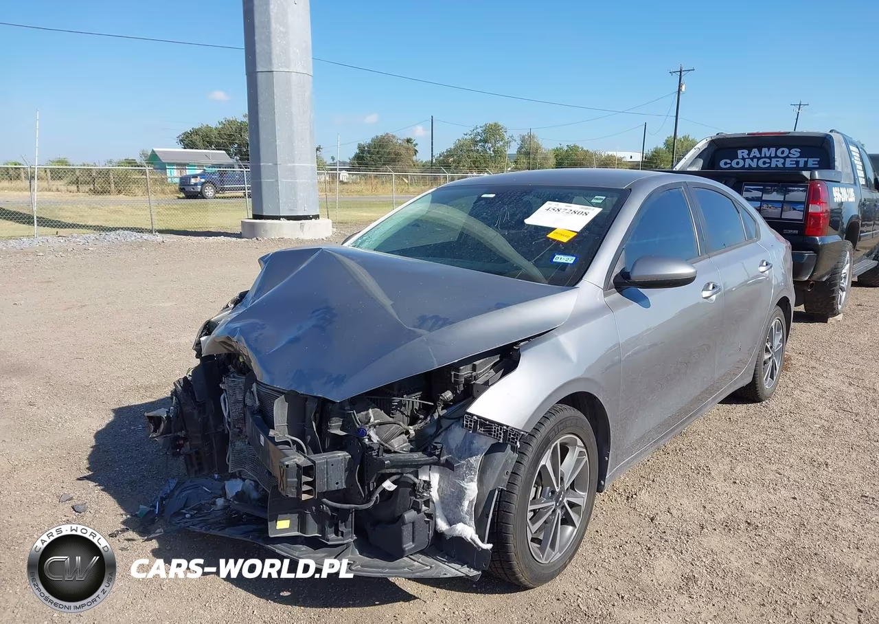 2023 Kia Forte Lxs VIN:3KPF24AD5PE631812 - 6