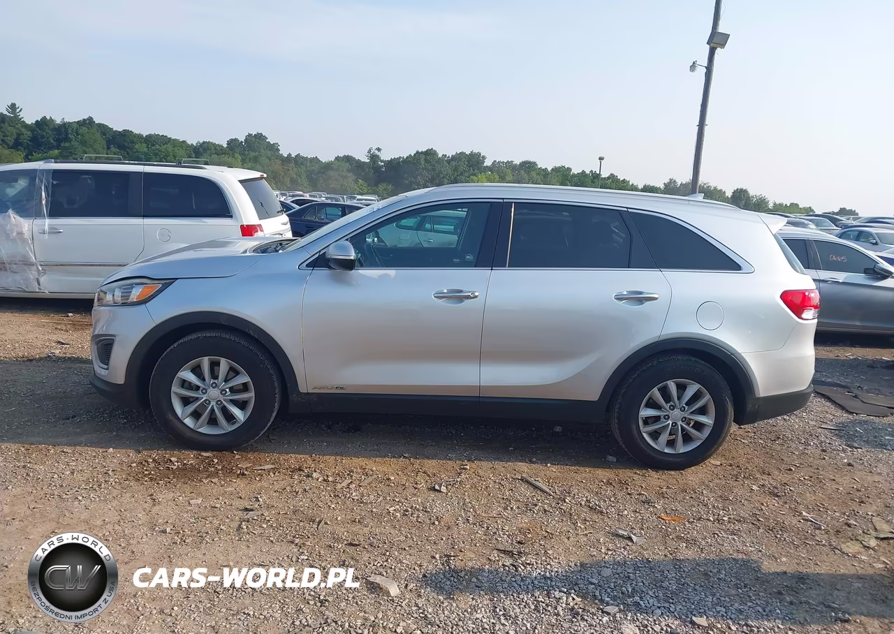2018 Kia Sorento 3.3L Lx VIN:5XYPGDA50JG364264 - 14