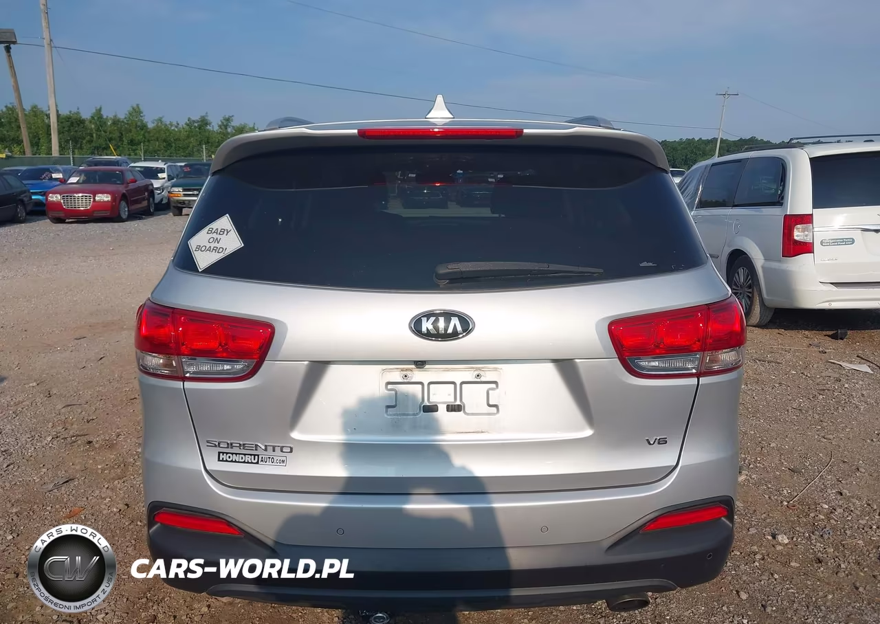 2018 Kia Sorento 3.3L Lx VIN:5XYPGDA50JG364264 - 16