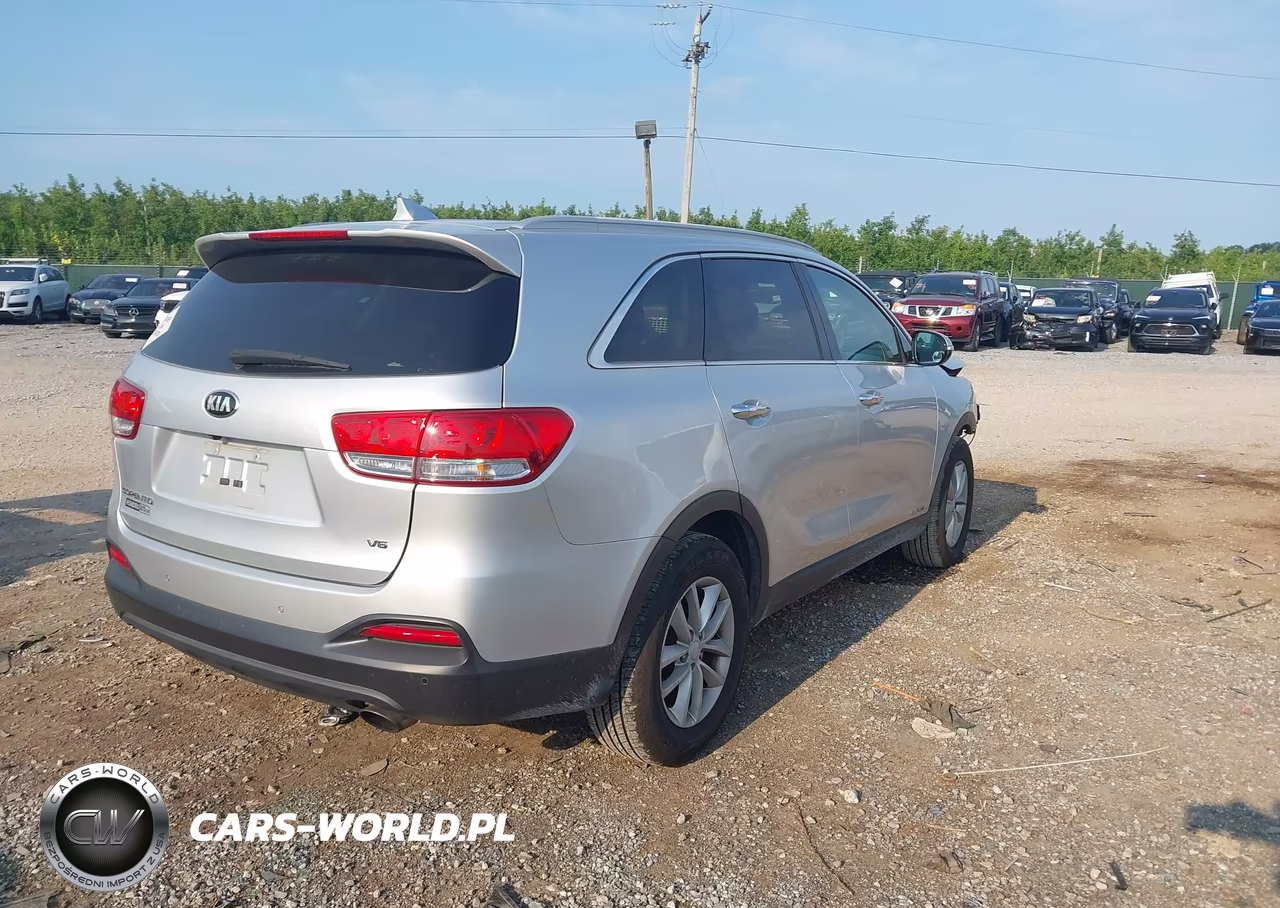 2018 Kia Sorento 3.3L Lx VIN:5XYPGDA50JG364264 - 4