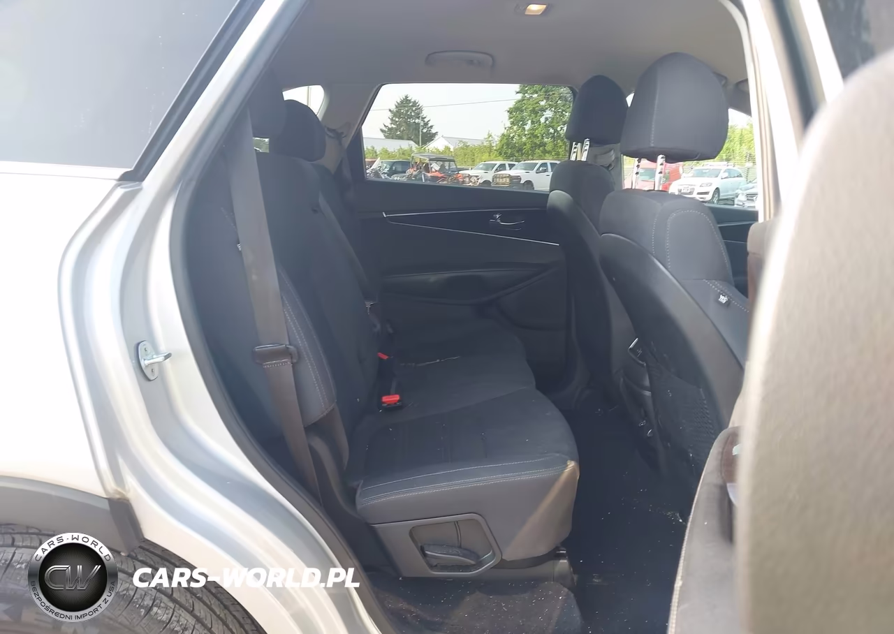2018 Kia Sorento 3.3L Lx VIN:5XYPGDA50JG364264 - 8