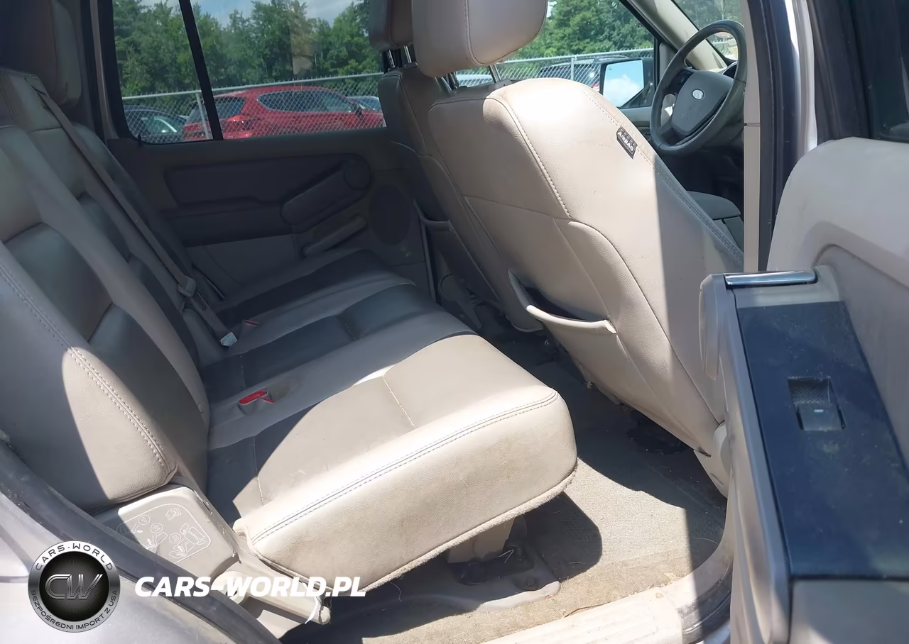 2007 Ford Explorer Xlt VIN:1FMEU73E87UB43366 - 8
