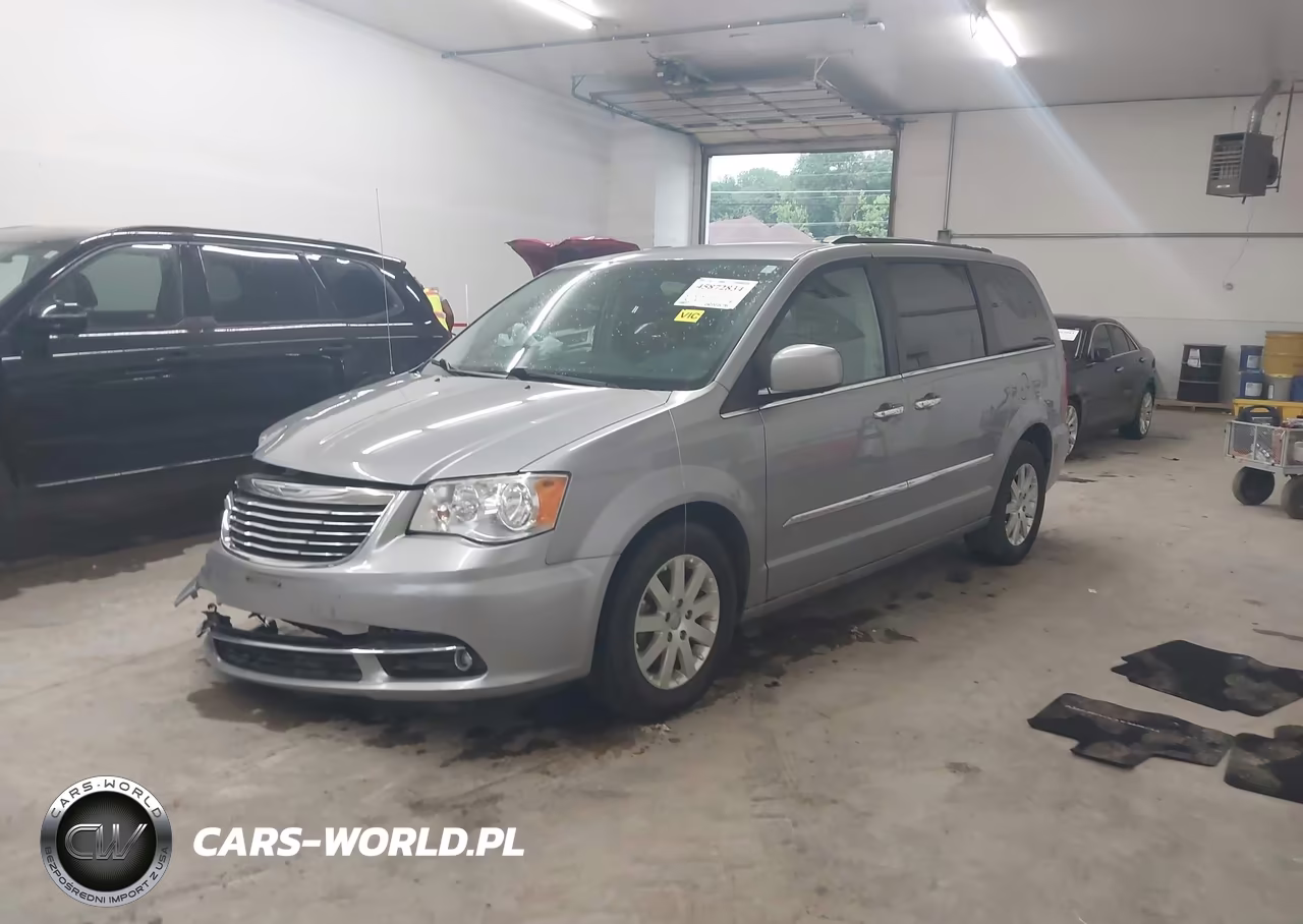2015 Chrysler Town & Country Touring VIN:2C4RC1BG2FR698091 - 2