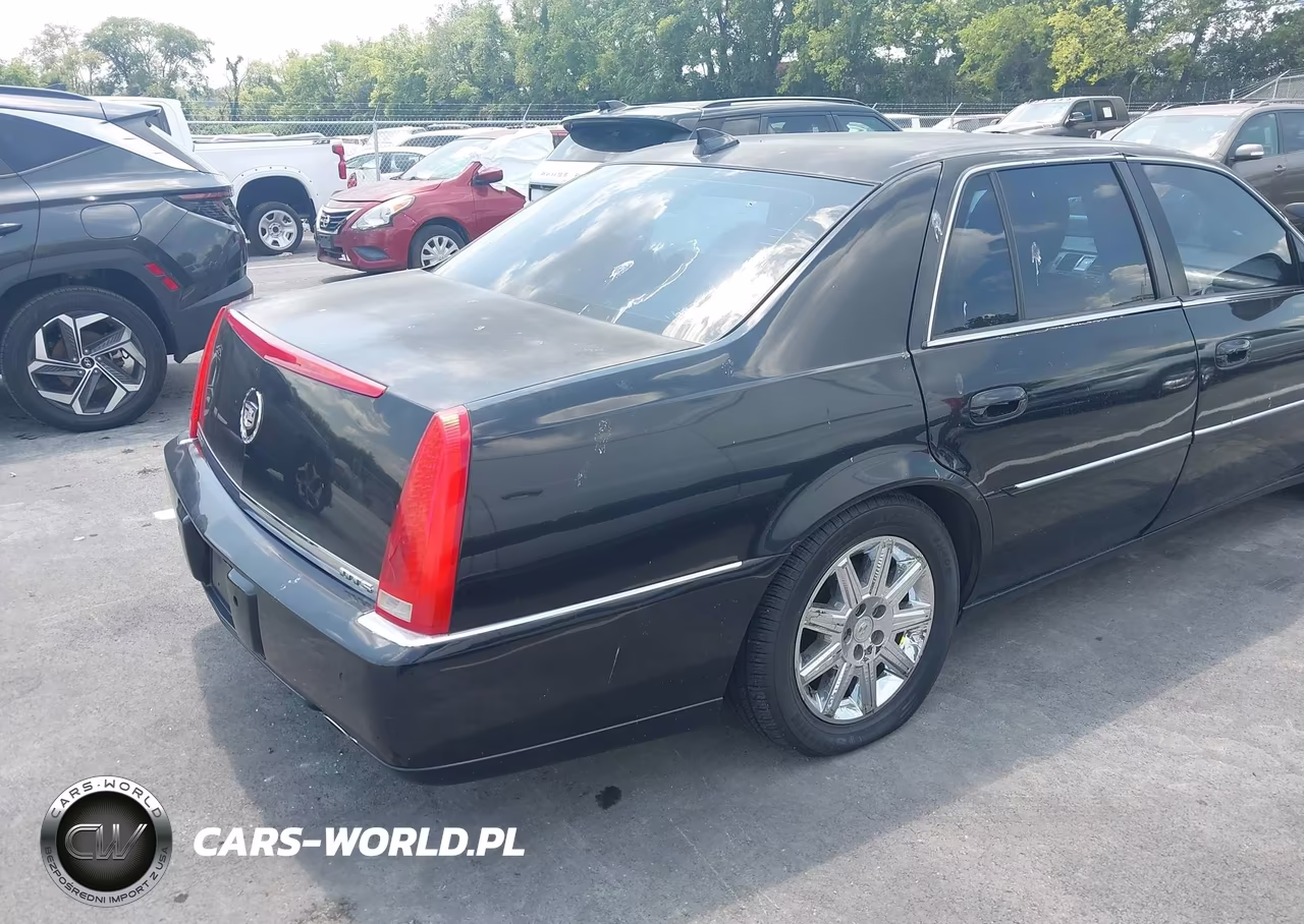 2011 Cadillac Dts Premium Collection VIN:1G6KH5E69BU149355 - 4