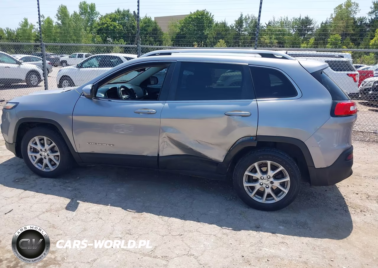 2016 Jeep Cherokee Latitude VIN:1C4PJLCB1GW201441 - 14