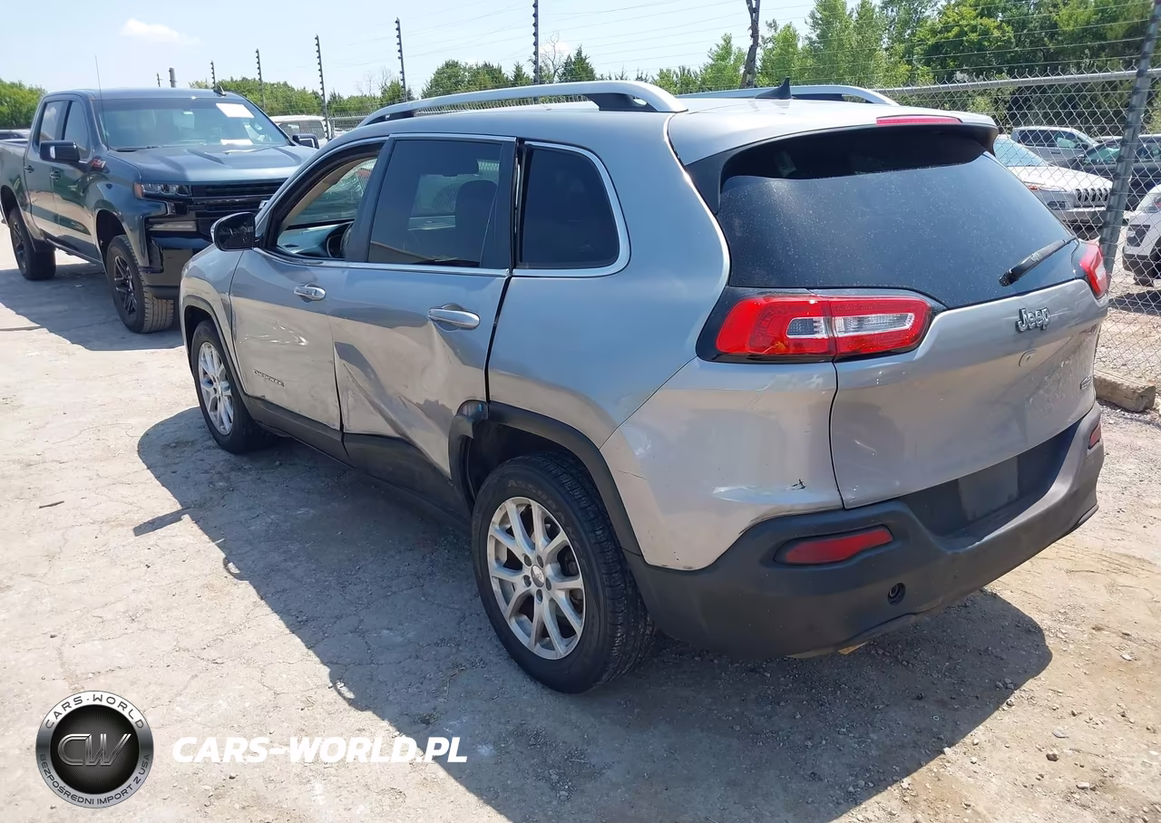 2016 Jeep Cherokee Latitude VIN:1C4PJLCB1GW201441 - 3