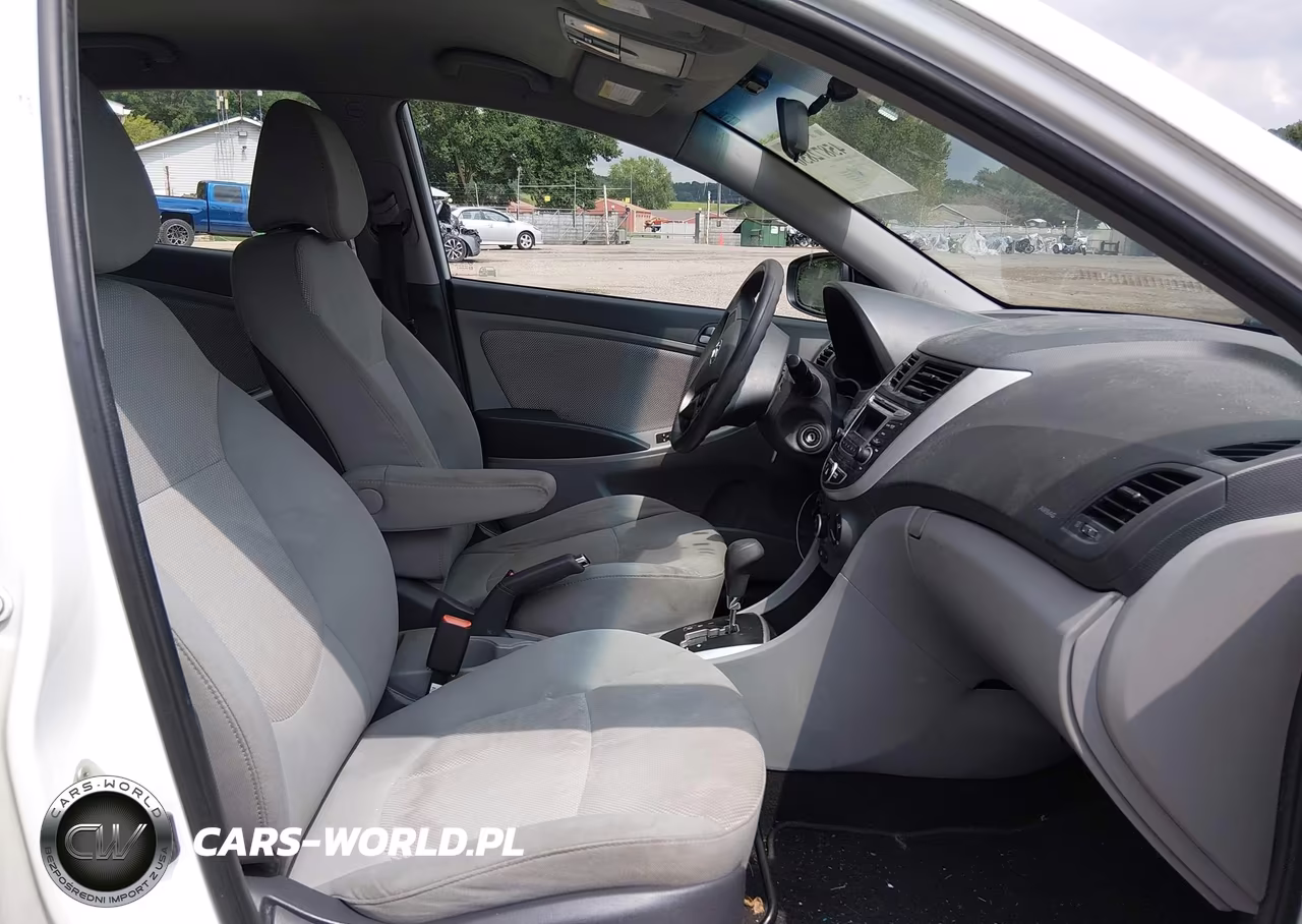 2014 Hyundai Accent Gs VIN:KMHCT5AE6EU176445 - 5