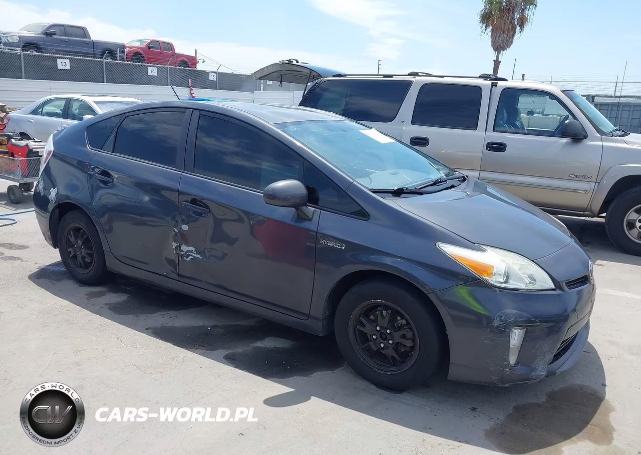 2014 Toyota Prius Two – zdjęcie 1 z 16
