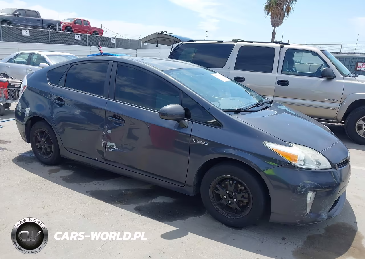 2014 Toyota Prius Two VIN:JTDKN3DU8E0371181 - 13
