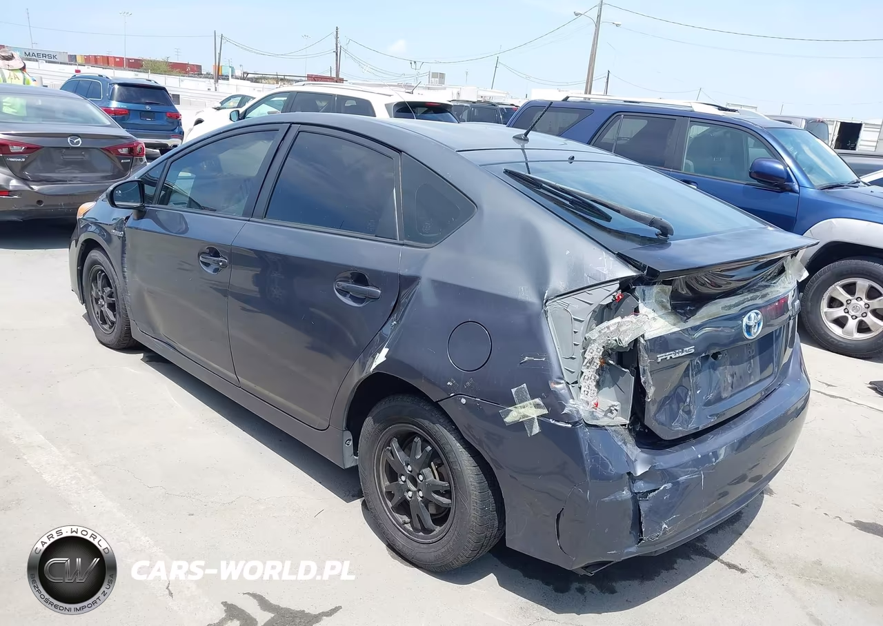 2014 Toyota Prius Two VIN:JTDKN3DU8E0371181 - 3