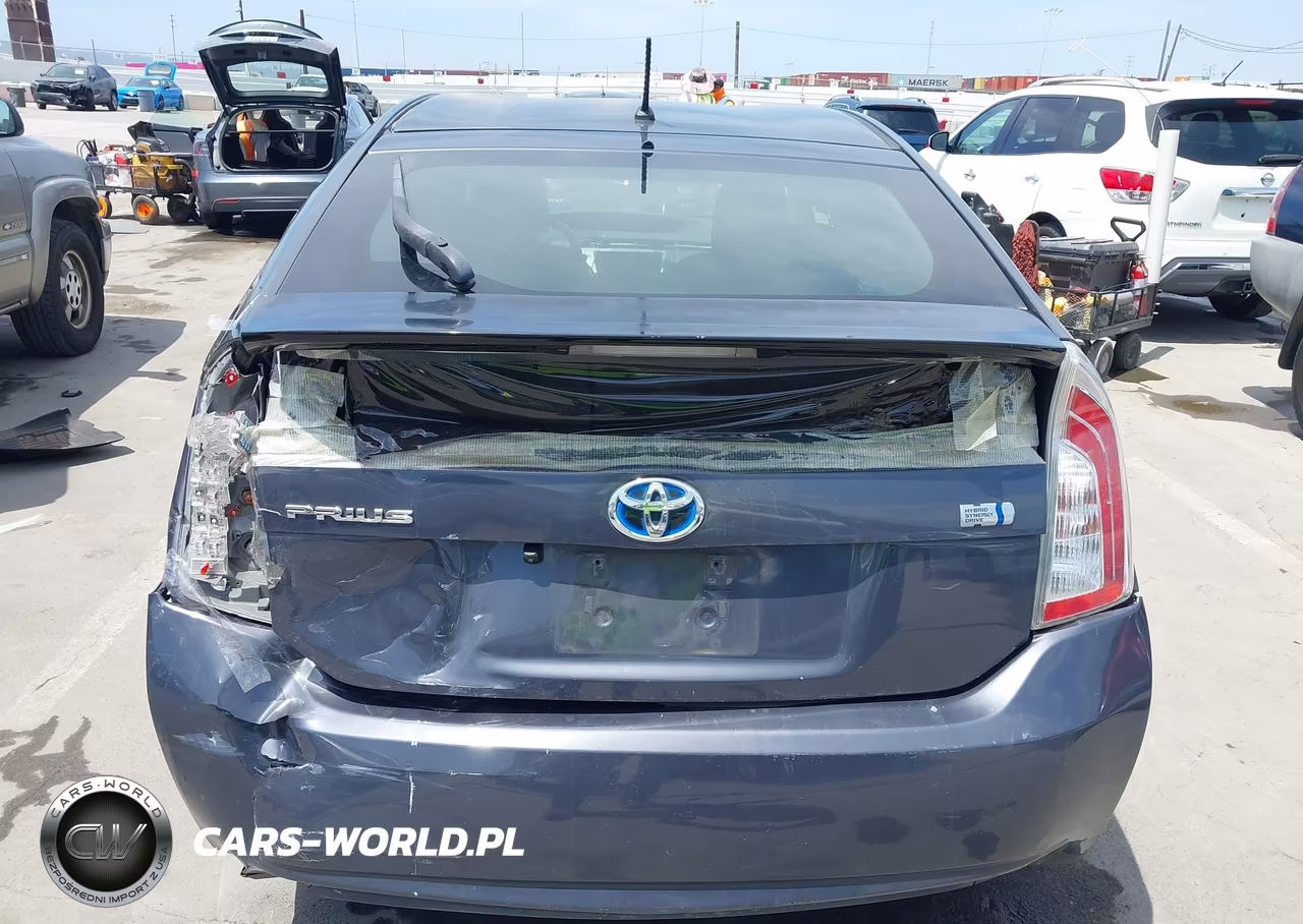 2014 Toyota Prius Two VIN:JTDKN3DU8E0371181 - 6