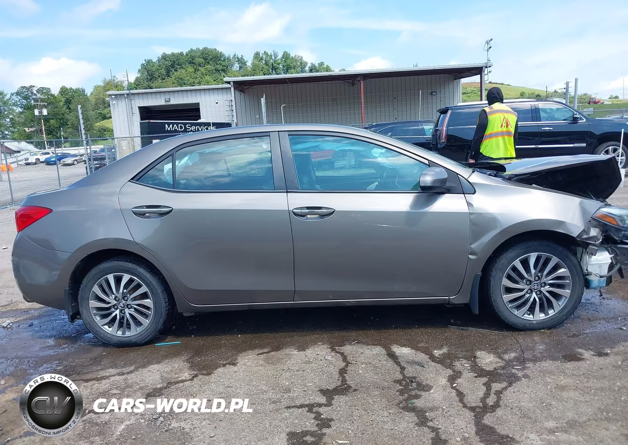 2018 Toyota Corolla Xle VIN:2T1BURHE5JC014808 - 14