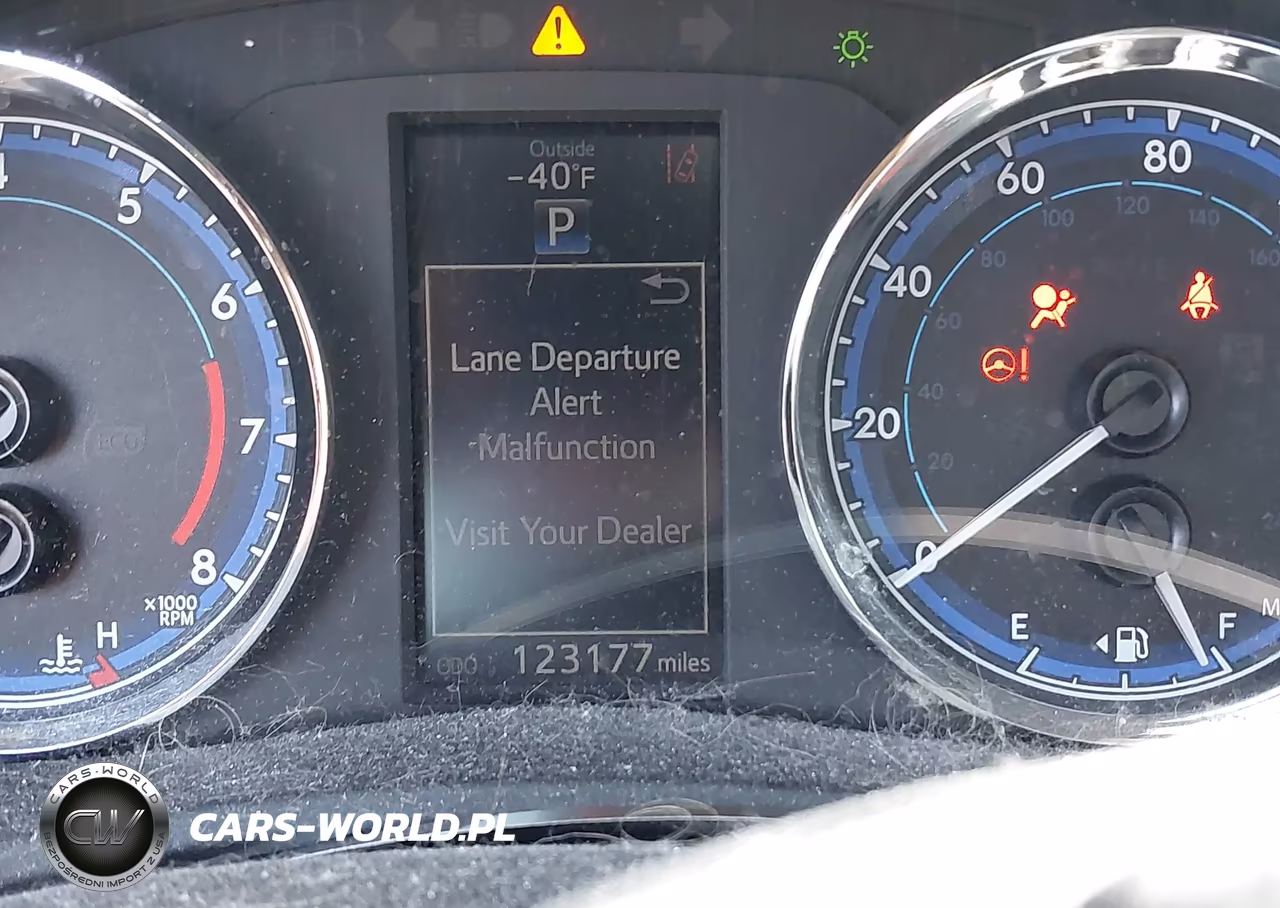 2018 Toyota Corolla Xle VIN:2T1BURHE5JC014808 - 16