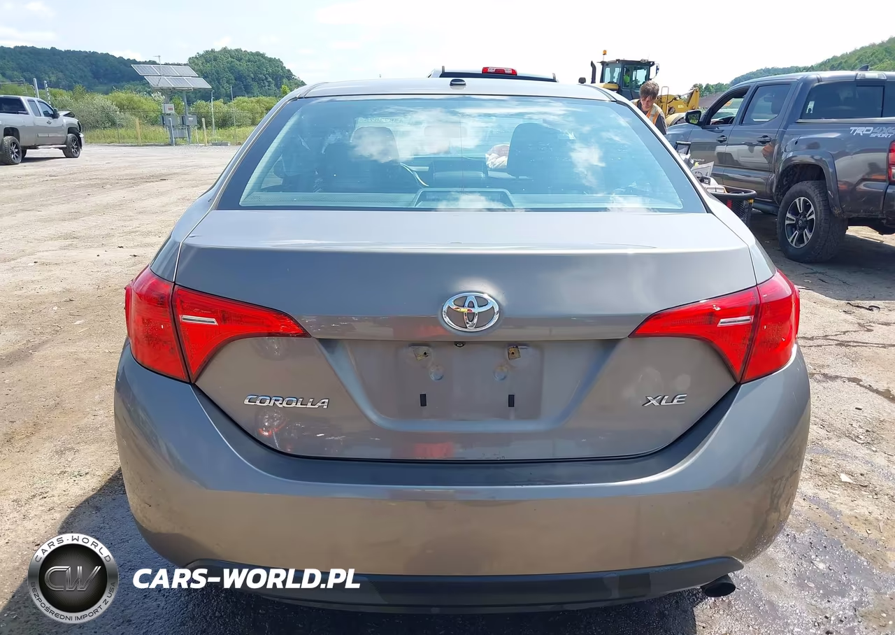 2018 Toyota Corolla Xle VIN:2T1BURHE5JC014808 - 17