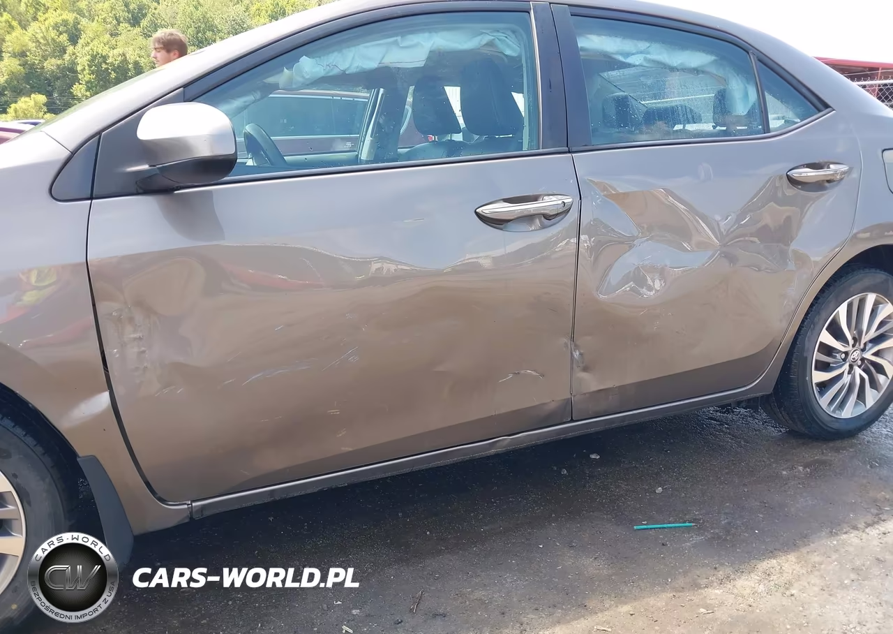 2018 Toyota Corolla Xle VIN:2T1BURHE5JC014808 - 18